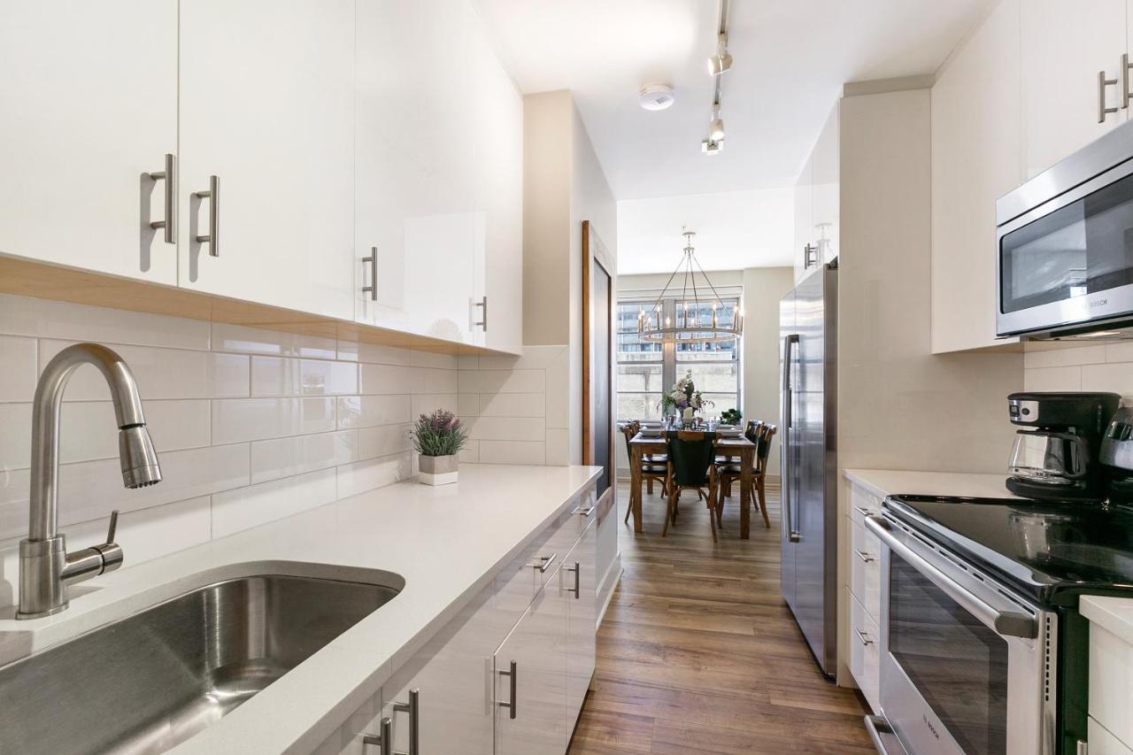Amazing 3-bedroom Luxury Just Steps To The French Quarter Apartment *