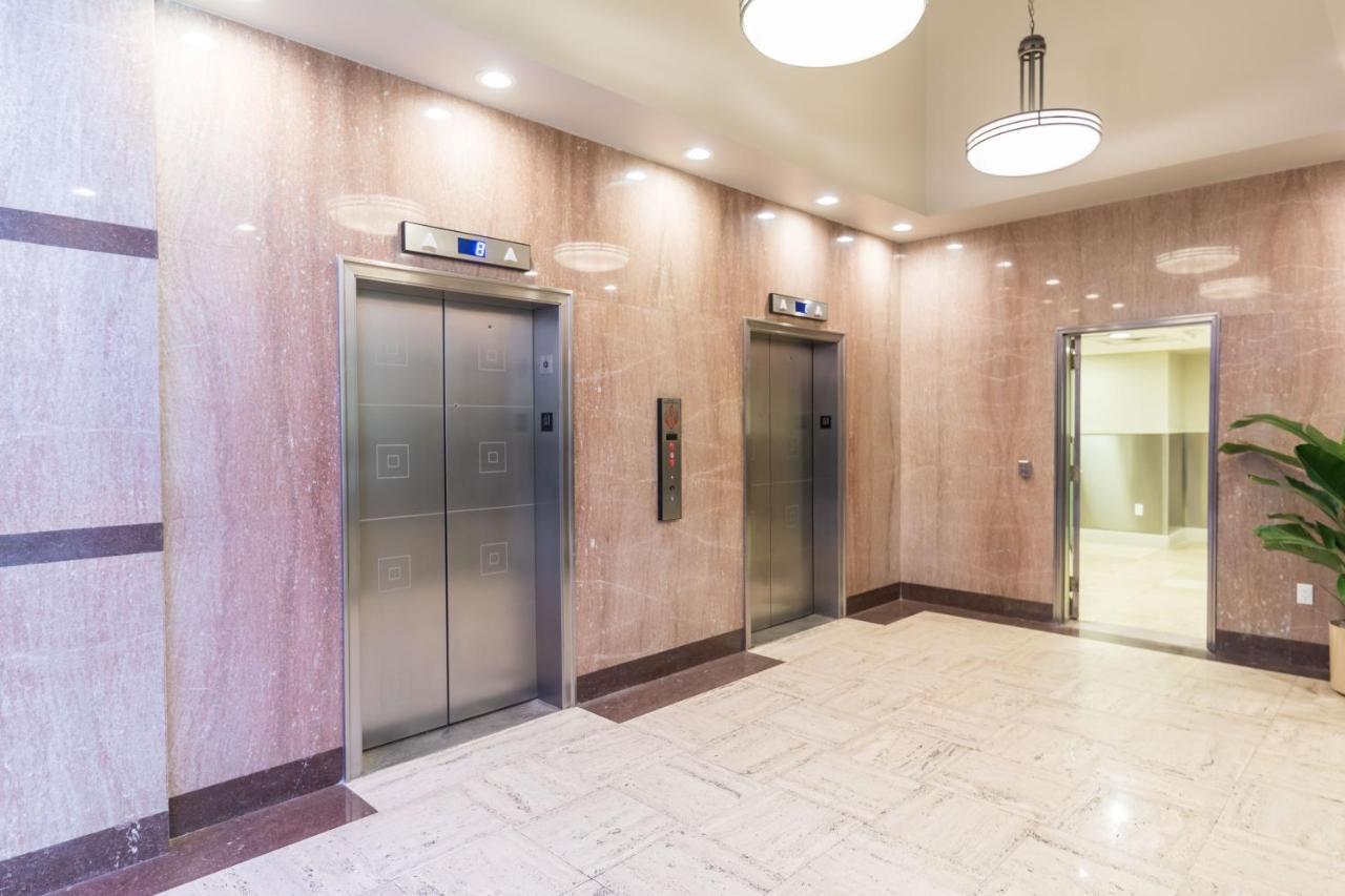 Amazing 3-bedroom Luxury Just Steps To The French Quarter Apartment