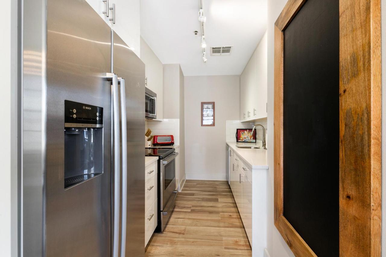 Amazing 3-bedroom Luxury Just Steps To The French Quarter *