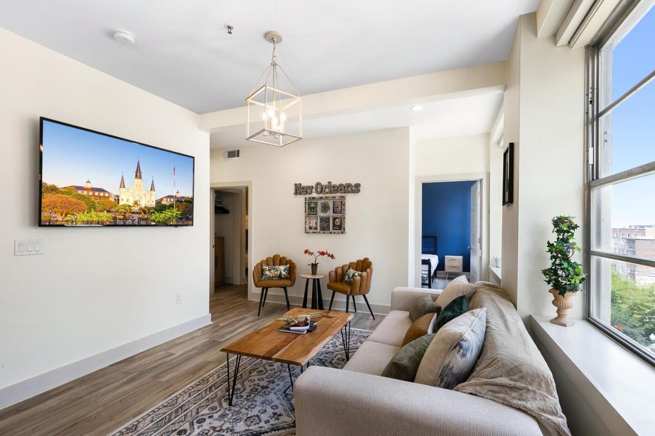 Amazing 3-bedroom Luxury Just Steps To The French Quarter Apartment *