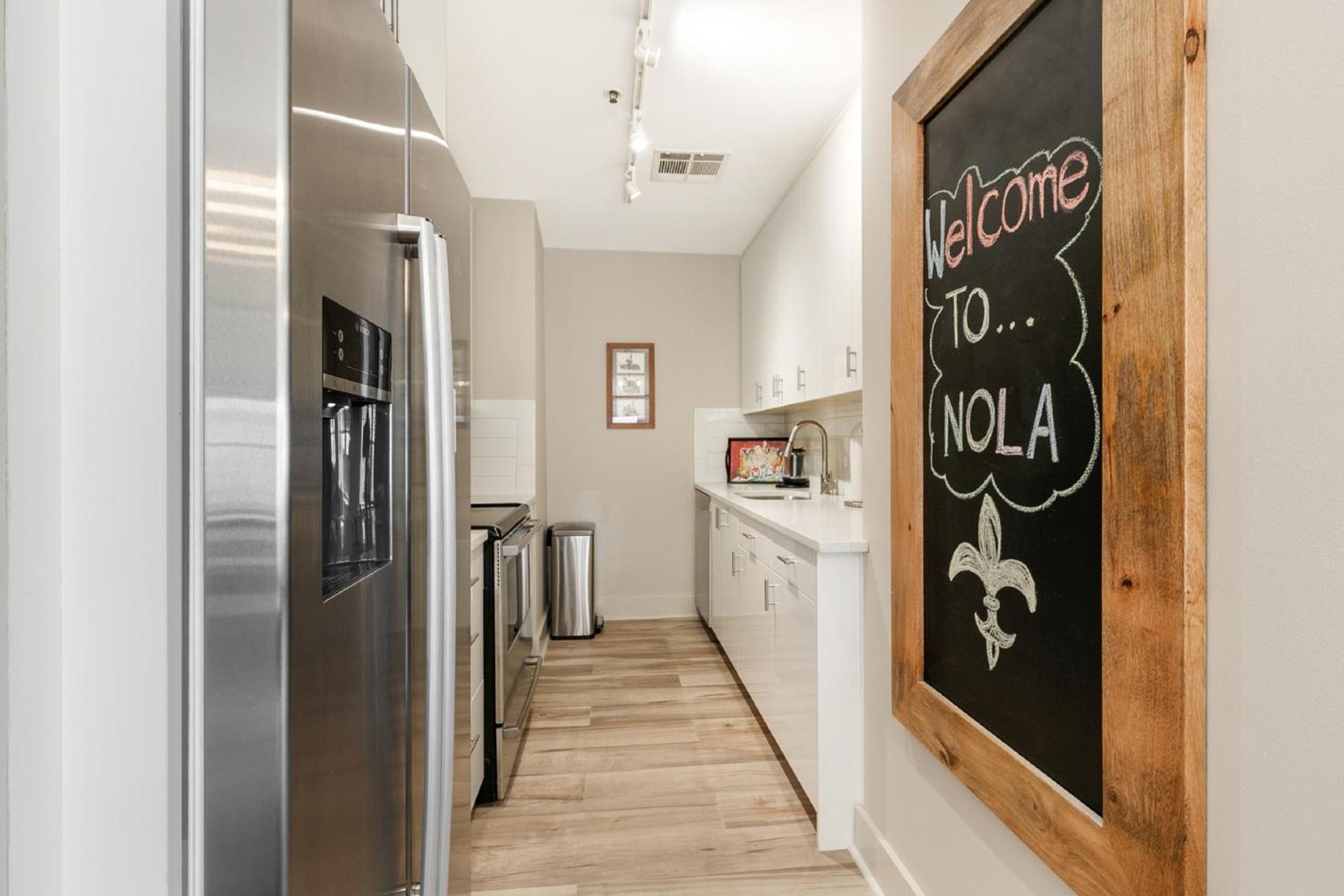 Apartment Amazing 3-bedroom Luxury Just Steps To The French Quarter