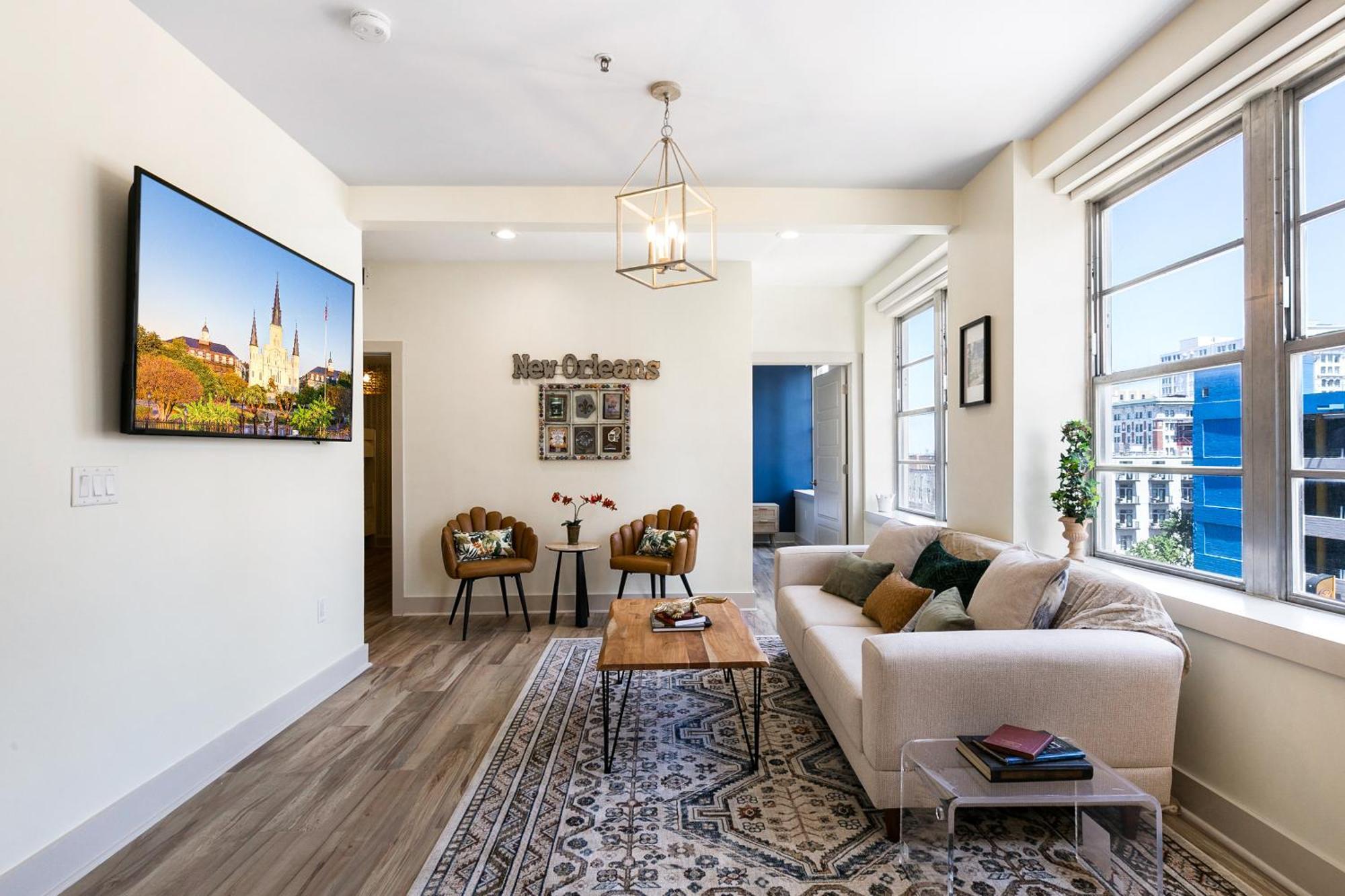 Apartment Amazing 3-bedroom Luxury Just Steps To The French Quarter